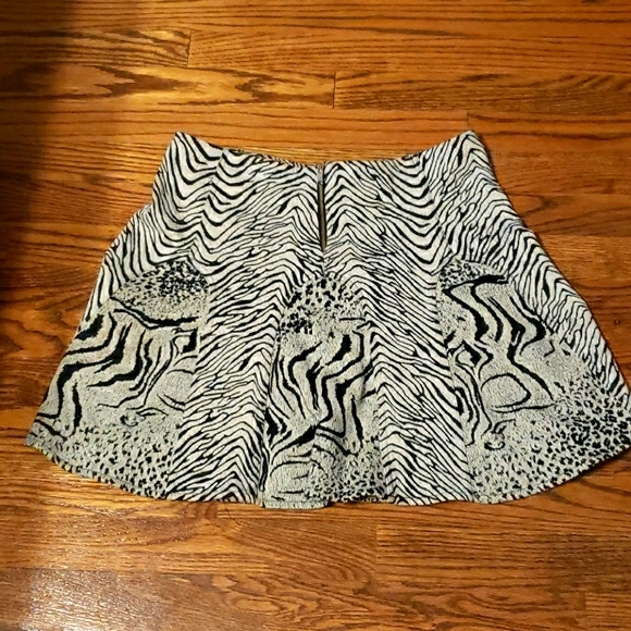 Victoria Secret A line skirt - Picture 2 of 7